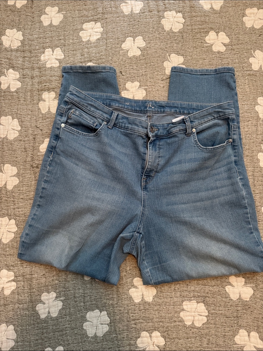 Plus Size High-Rise Straight-Leg Jeans - Picture 3 of 6